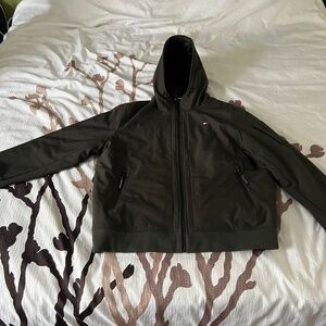 Tommy Hilfiger Winter Jacket – Size XL – Perfect for Cold Days